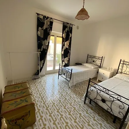 Casa Leone * Giardini Naxos